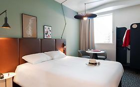 Ibis Lausanne Centre 3*